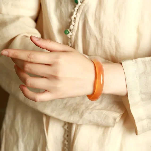 匠锁心玉 一叶知秋 锦鲤平安镯 贵妃镯 新中式 国潮国风 小众设计 高级感 轻奢 汉服古风 清冷优雅 玉髓 手镯 女款