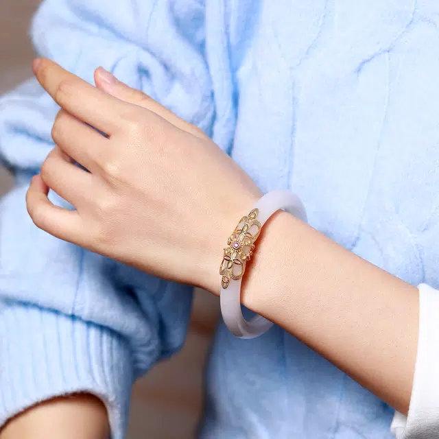 匠锁心玉 白月光设计款 新中式 国潮国风 清冷感 古风温婉 小众轻奢高级感 时尚潮流 水润手饰显白#好运 金丝玉 手镯 女款