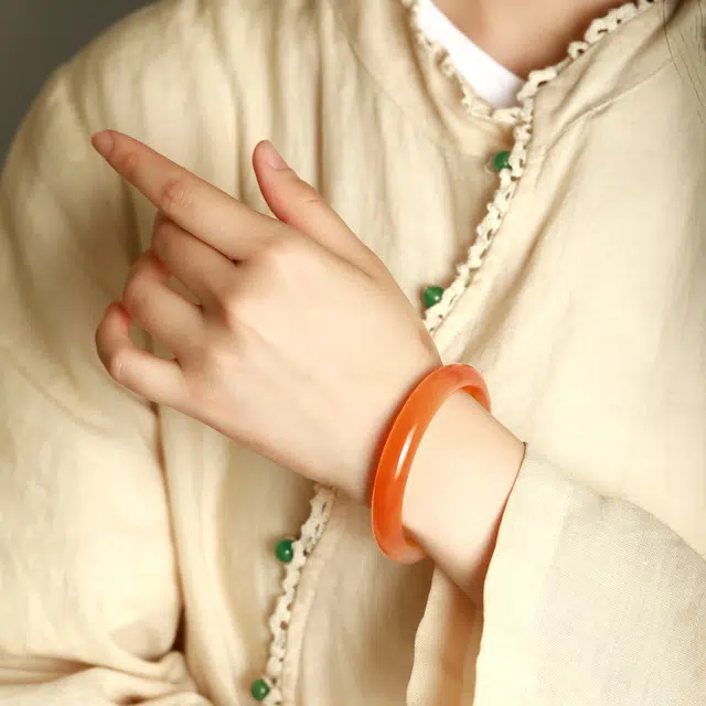 匠锁心玉 枫林尽染 锦鲤平安 贵妃 新中式 国潮国风 小众设计 高级感 轻奢 汉服古风 清冷优雅 玉髓 手镯 女款