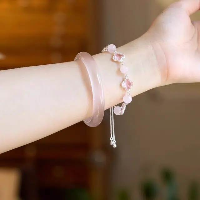 匠锁心玉 樱花粉 一步一响 新中式 国潮古风 轻奢高级 极简风 清冷感 优雅高级感 气质温婉 素圈手饰显白#好运 猫眼石 手镯 女款