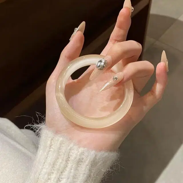 匠锁心玉 香槟金美人镯 新中式国潮国风 小众典雅 吉祥如意轻奢高级清冷感 极简风 潮流年轻气质百搭 温润手饰显白#好运 琉璃 手镯 女款