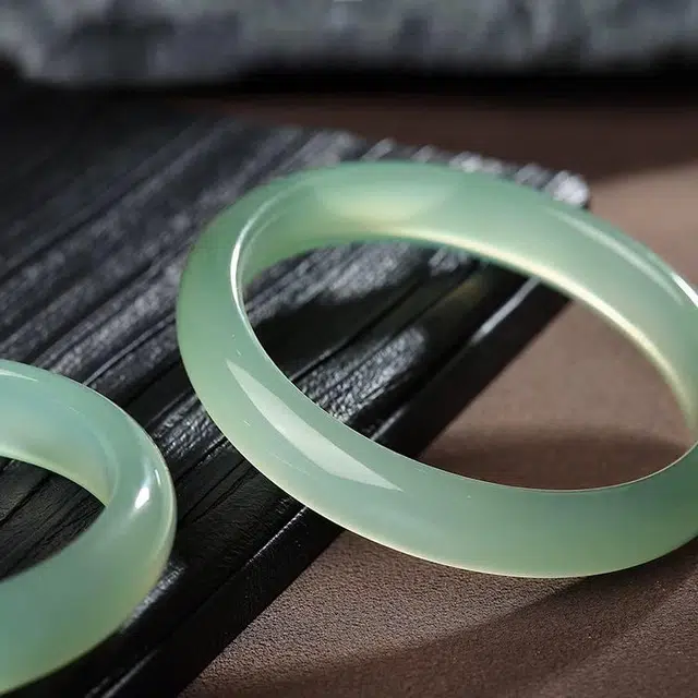 匠锁心玉 远山黛只此青绿 油青清透国潮新中式精致古风轻奢高级清冷感温润气质典雅小众旗袍汉服百搭素圈浪漫告白#好运天然 玉髓 手镯 女款