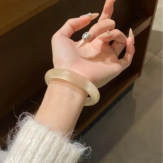 匠锁心玉 香槟金美人镯 新中式国潮国风 小众典雅 吉祥如意轻奢高级清冷感 极简风 潮流年轻气质百搭 温润手饰显白#好运 琉璃 手镯 女款