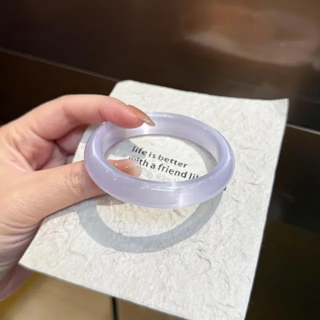 匠锁心玉 淡紫色美人镯 新中式国潮国风 小众典雅如意轻奢高级清冷感 极简风 潮流年轻气质百搭 温润手饰显白#好运 琉璃 手镯 女款