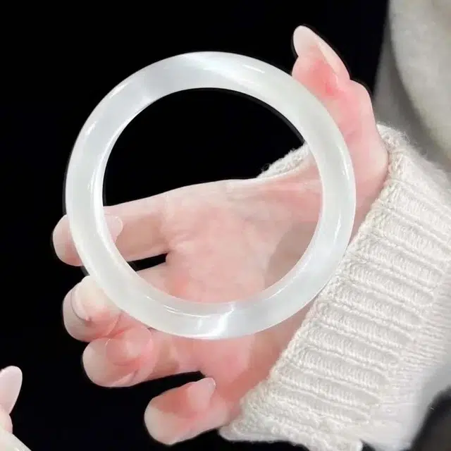 匠锁心玉 白月光美人镯 新中式国潮国风 小众典雅 轻奢高级清冷感 极简风 潮流年轻气质百搭 温润手饰显白#好运 琉璃 手镯 女款