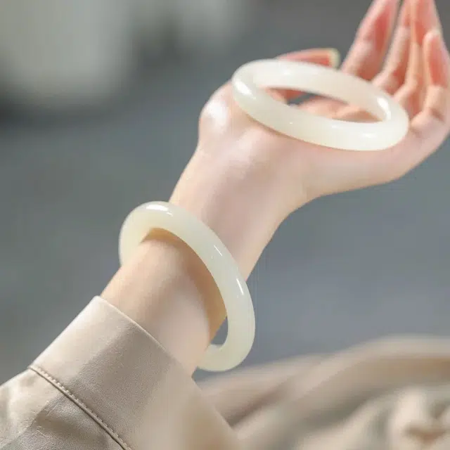 匠锁心玉 白月光清水玉镯 清透国潮新中式精致古风清冷感温润气质优雅小众镯子旗袍汉服百搭素圈甜蜜浪漫告白#好运 琉璃 手镯 女款