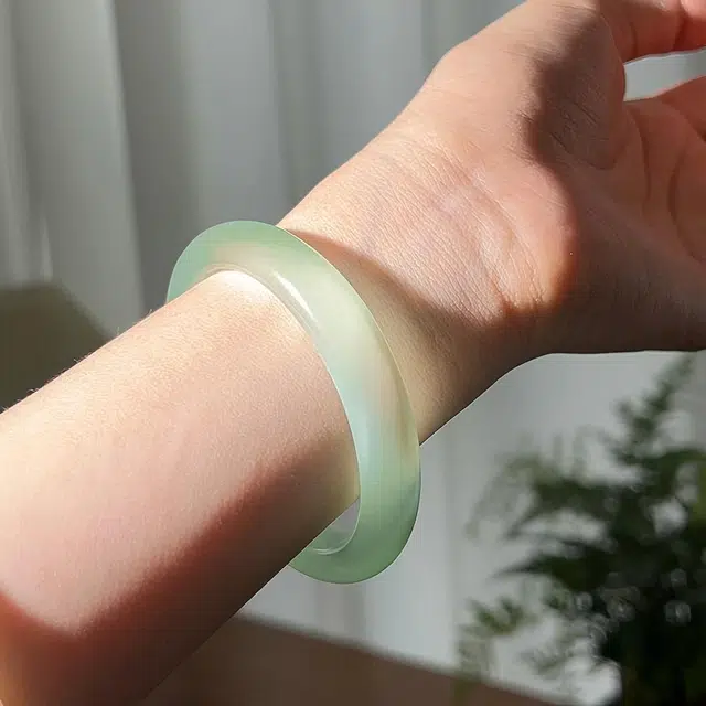 匠锁心玉 远山黛浅清色 新中式国潮国风 小众典雅 吉祥如意轻奢高级清冷感 极简风 潮流年轻气质百搭 温润手饰显白#好运 琉璃 手镯 女款