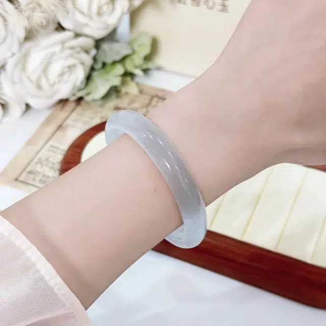 匠锁心玉 月如岚冰冰蓝美人镯 新中式国风 小众典雅 轻奢高级清冷感 极简风 潮流年轻气质百搭 温润手饰显白#好运 琉璃 手镯 女款