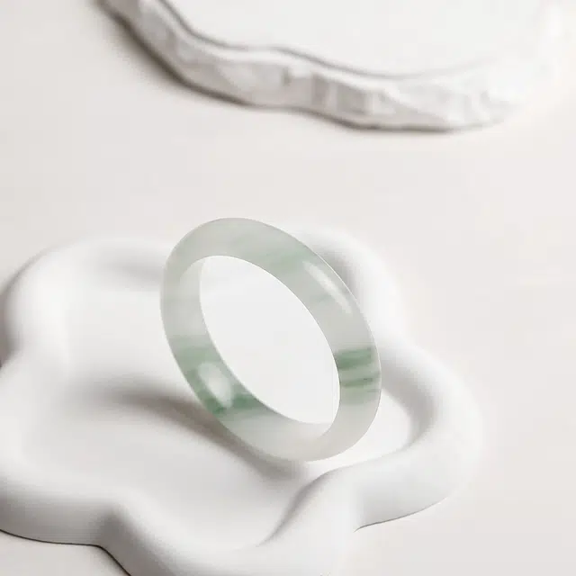 匠锁心玉 山水相依青山黛贵妃镯 新中式 国潮国风 清冷感 翠绿如画 轻奢高级感 天山翠 手镯 女款