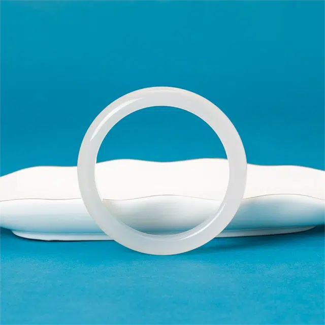 匠锁心玉 青山黛翠玉贵妃镯 新中式 国潮复古 民族风 轻奢高级 清冷感 玉髓 手镯 女款