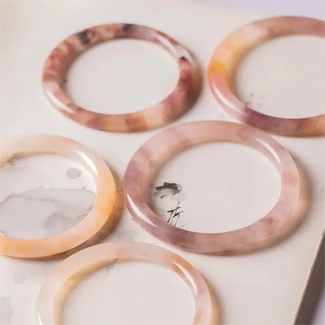 匠锁心玉 紫罗兰美人镯 新中式 国潮国风 复古 古风温婉 轻奢高级感 金丝玉 玉石手镯 女款