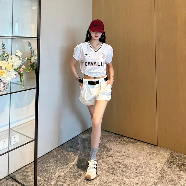 NancyCavally 100 V T