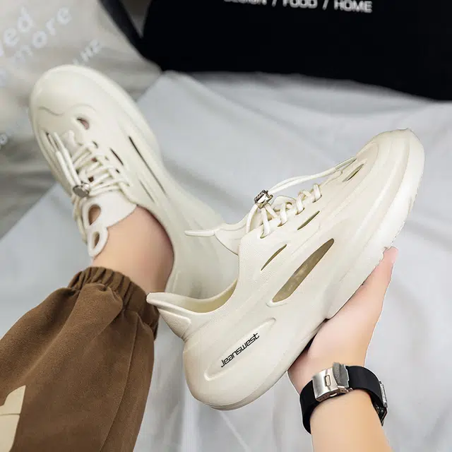 JEANSWEST