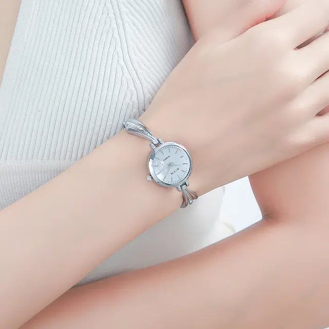 AIVN ins AM1205FQ