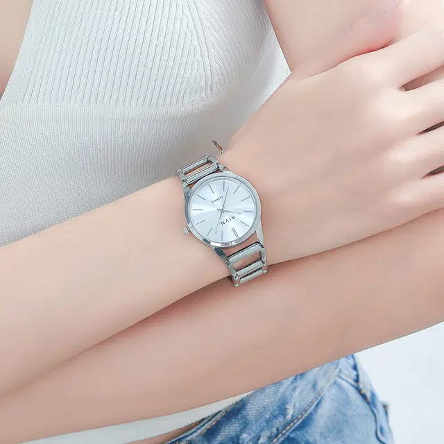 AIVN AM5203FQ