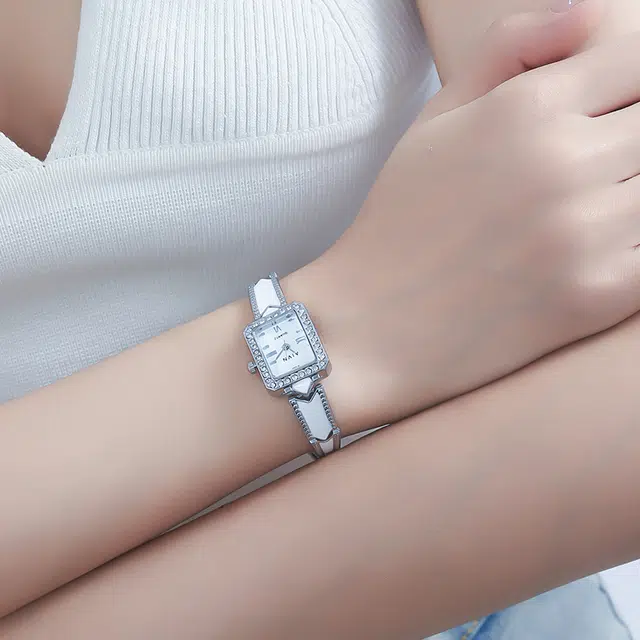 AIVN AM1260FQ