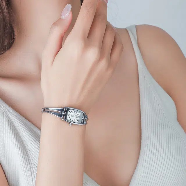 AIVN AM8302FQ