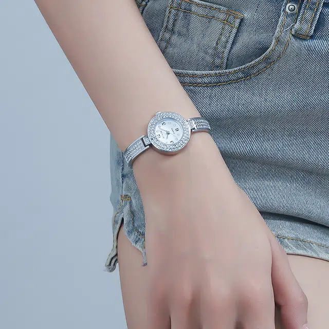 AIVN ins AM5057FQ