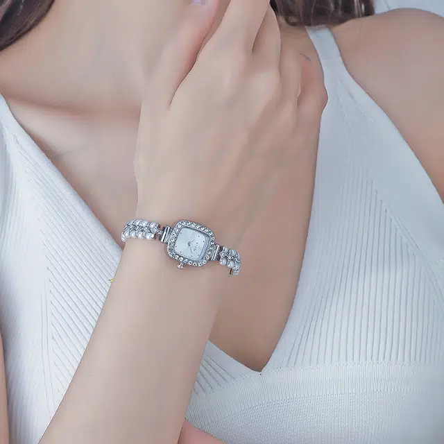 AIVN ins