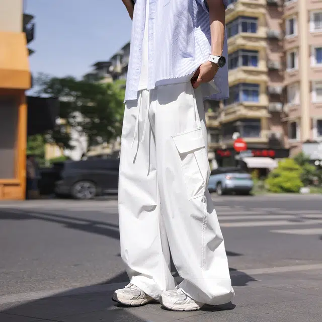 港仔文艺男 户外运动褶皱垂感速干美式工装侧面大口袋抽绳直筒宽松休闲裤 男女同款