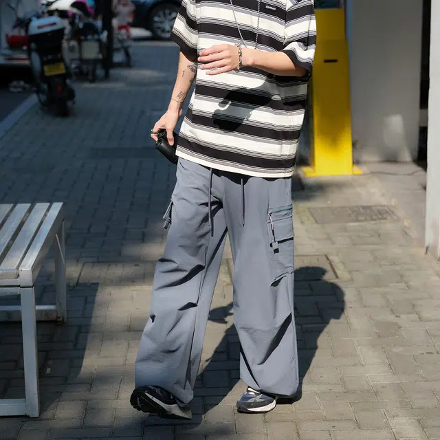 港仔文艺男 褶皱拼接解构拉链口袋可调节裤腿设计感户外运动工装裤日系百搭宽松休闲裤 男女同款
