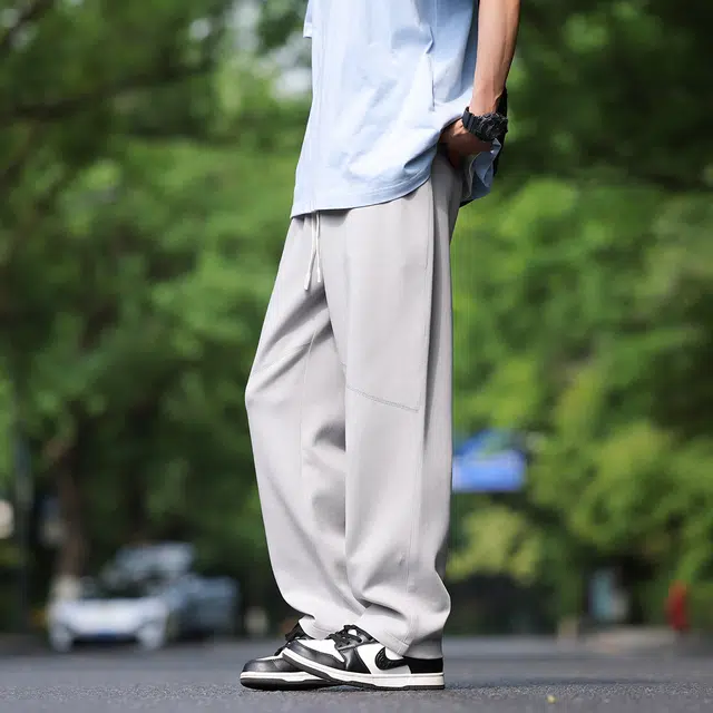 港仔文艺男 拼接明线设计纯色垂感日系百搭空气层运动卫裤宽松直筒抽绳阔腿休闲裤 男女同款