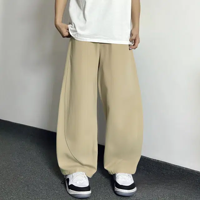 港仔文艺男 日系纯色拼接条纹亮扣设计薄款速干垂感阔腿弯刀直筒百搭宽松简约休闲裤 男女同款