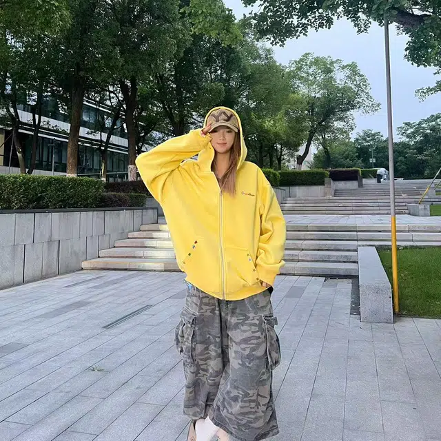 港仔文艺男 美式彩绣卡通图案字母设计感落肩上衣开衫外套休闲百搭宽松简约连帽卫衣 男女同款