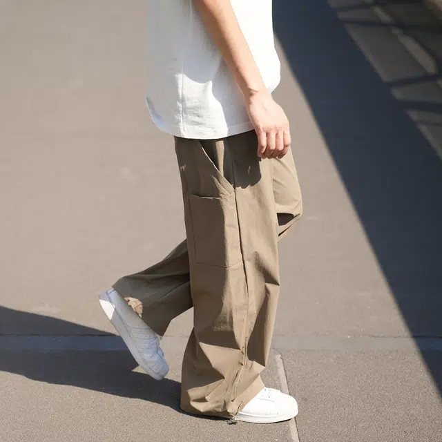 港仔文艺男 拼接解构侧面口袋设计褶皱薄款速干纯色垂感日系百搭直筒工装裤宽松束腿休闲裤 男女同款