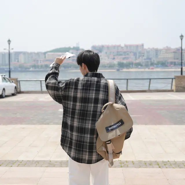港仔文艺男 撞色格子条纹美式复古字母小标口袋上衣休闲宽松百搭长袖衬衫 男女同款