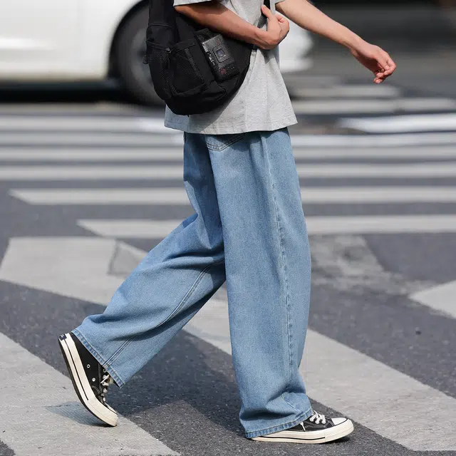 港仔文艺男 蓝色水洗纯色薄款垂感百搭美式高街直筒裤休闲宽松阔腿牛仔裤 男女同款