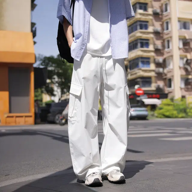 港仔文艺男 户外运动褶皱垂感速干美式工装侧面大口袋抽绳直筒宽松休闲裤 男女同款