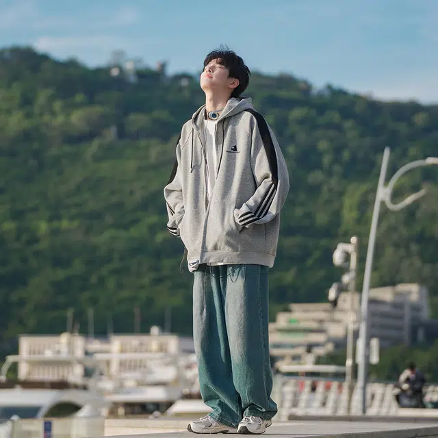 港仔文艺男 美式复古撞色拼接条纹三条杠字母连帽抽绳设计上衣休闲百搭宽松开衫卫衣 男女同款