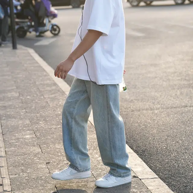 港仔文艺男 水洗做旧美式高街纯色垂感宽松直筒裤休闲简约百搭牛仔裤 男女同款