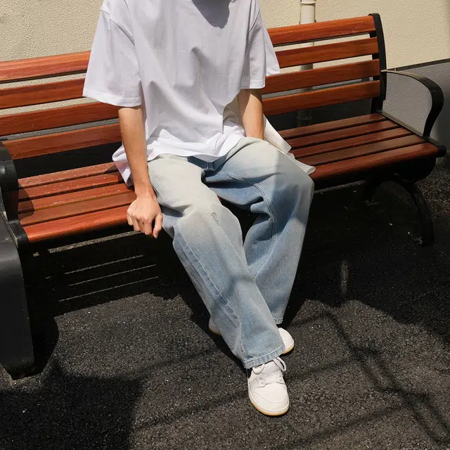 港仔文艺男 美式复古水洗渐变色破洞设计垂感休闲阔腿直筒裤宽松百搭牛仔裤 男女同款