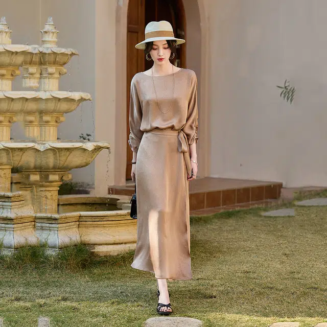 【dme】 缎面茶歇裙静奢风围裹式设计感简约圆领通勤系带收腰七分袖长袖连衣裙 女款