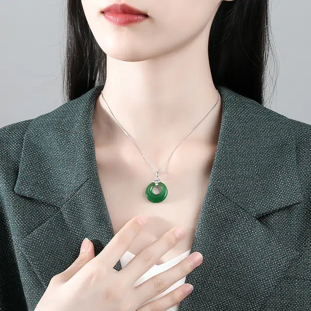 S925