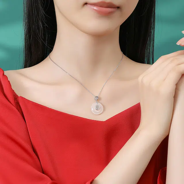 S925