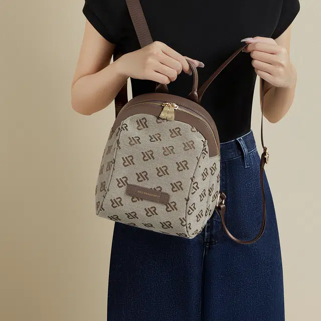红蜻蜓 小众图案设计休闲简约日常通勤时尚百搭 织物 双肩包 女款 咖啡色