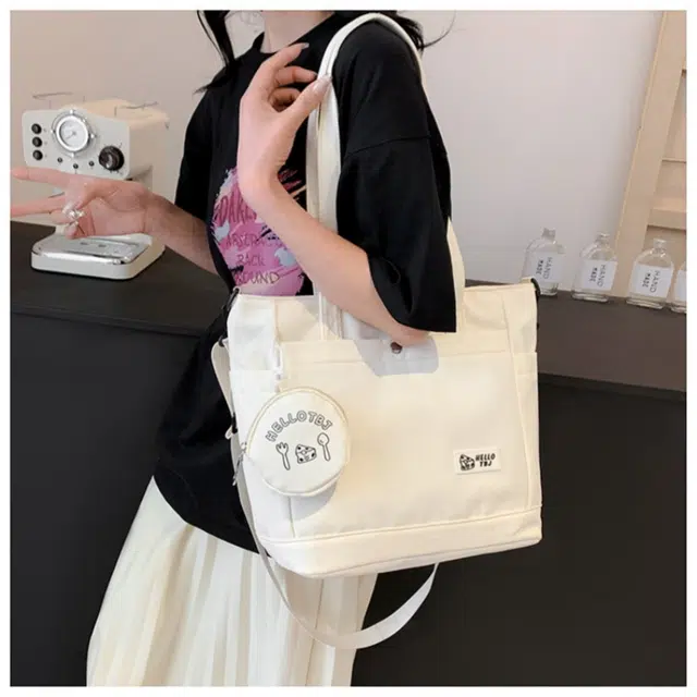 WORM'S HOME Tote