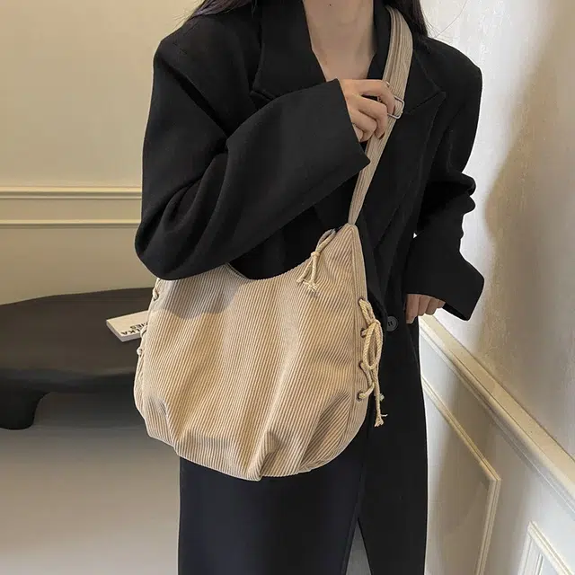 巴朗熊 时尚上班通勤复古文艺森系 灯芯绒 斜挎包 女款 多色