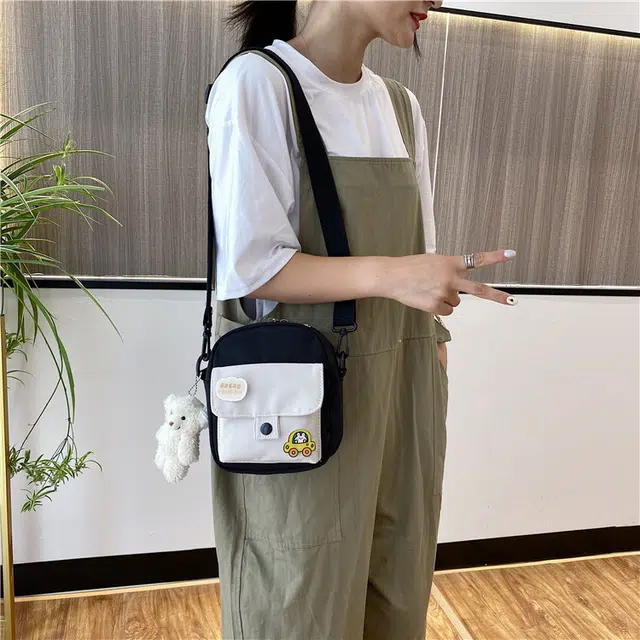 巴朗熊  尼龙 轻便 单肩斜挎包 小清新可爱 男女通用 多色