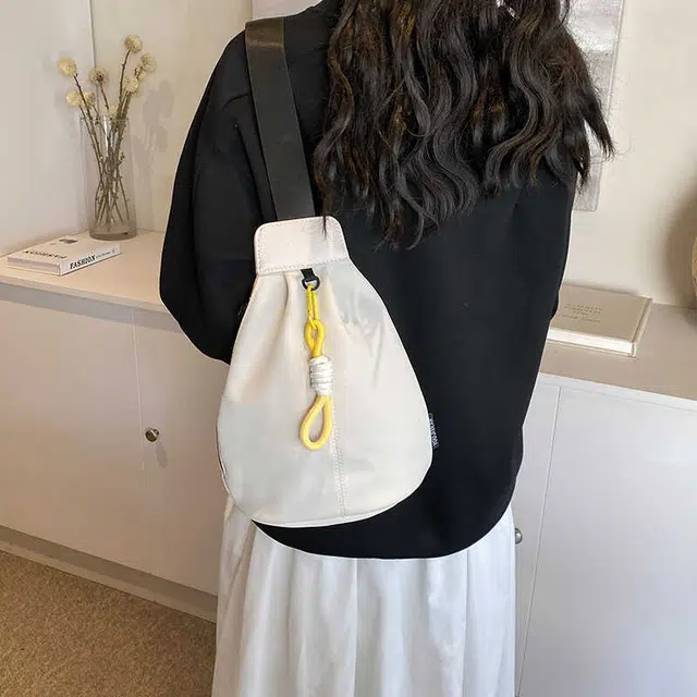 巴朗熊  运动休闲牛津布胸包小众设计大容量男女高颜值斜挎包上课旅游单肩包 多色