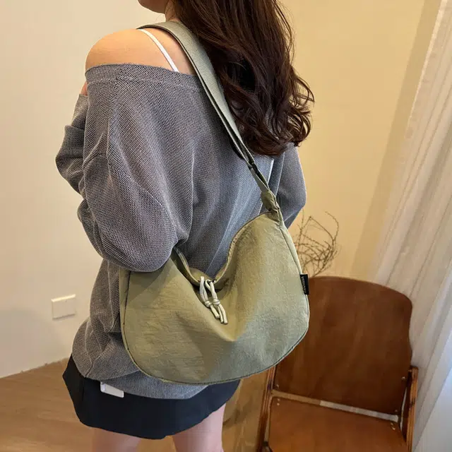 巴朗熊 日系原宿风简约百搭 涤纶 饺子包斜挎包 男女同款情侣款 多色