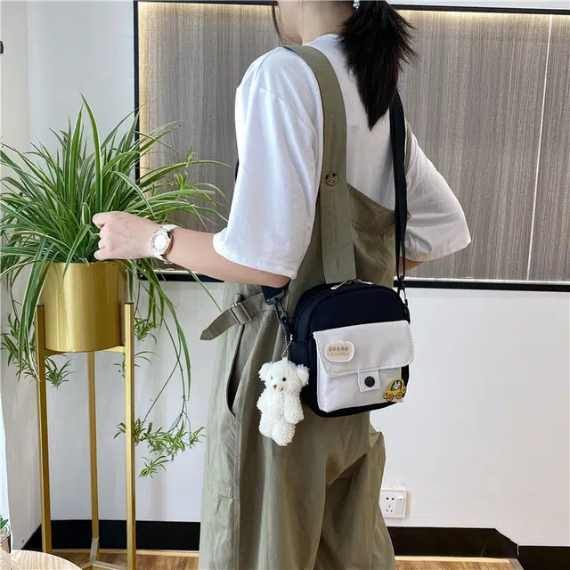 巴朗熊  尼龙 轻便 单肩斜挎包 小清新可爱 男女通用 多色