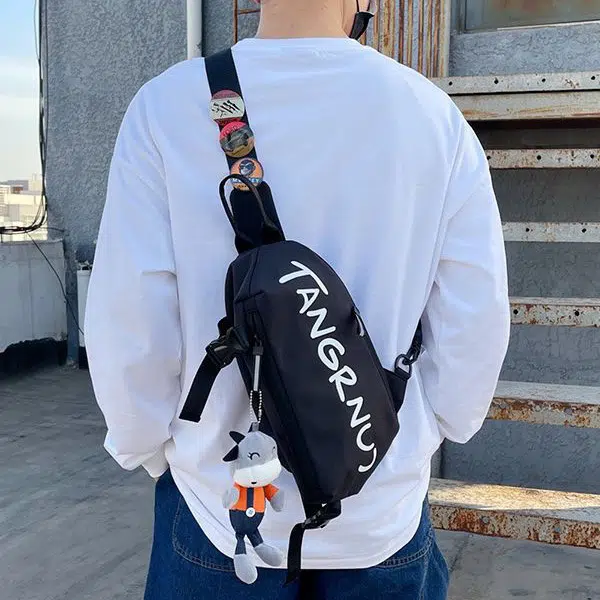 巴朗熊 时尚潮牌超轻日系 尼龙布 单肩胸包 常规 男女同款情侣款 黑色/白色