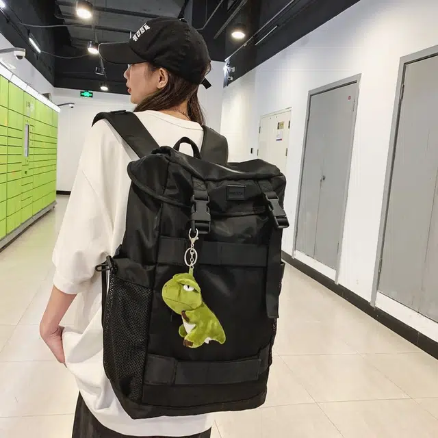巴朗熊 大容量休闲包盖式开合 男女通用 双肩包 尼龙 黑色