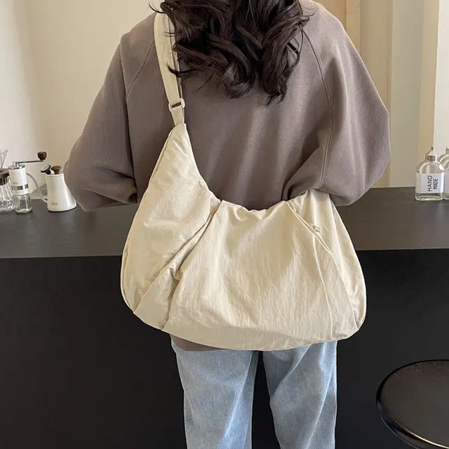 巴朗熊 褶皱通勤 尼龙 饺子包斜挎包单肩包 女款 多色