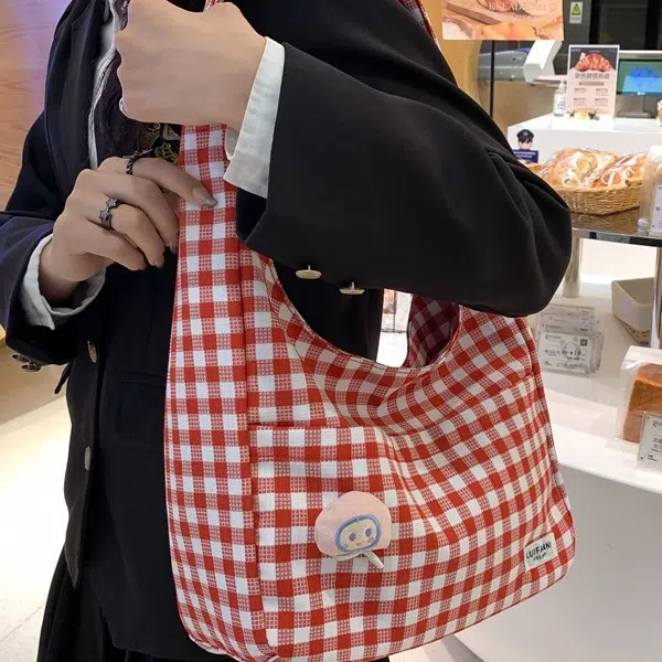 巴朗熊 格子甜美可爱百搭轻便森系文艺风少女 尼龙 单肩包 女款 多色