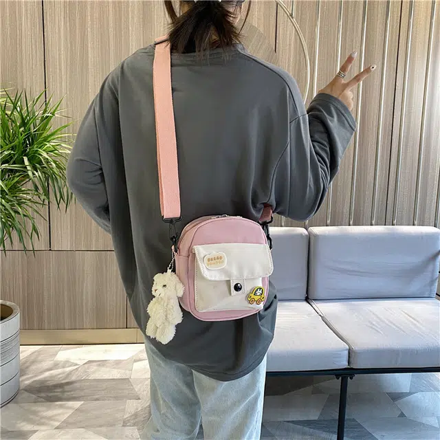 巴朗熊  尼龙 轻便 单肩斜挎包 小清新可爱 男女通用 多色